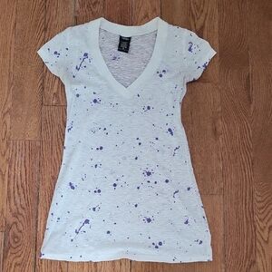 Fitted V-Neck